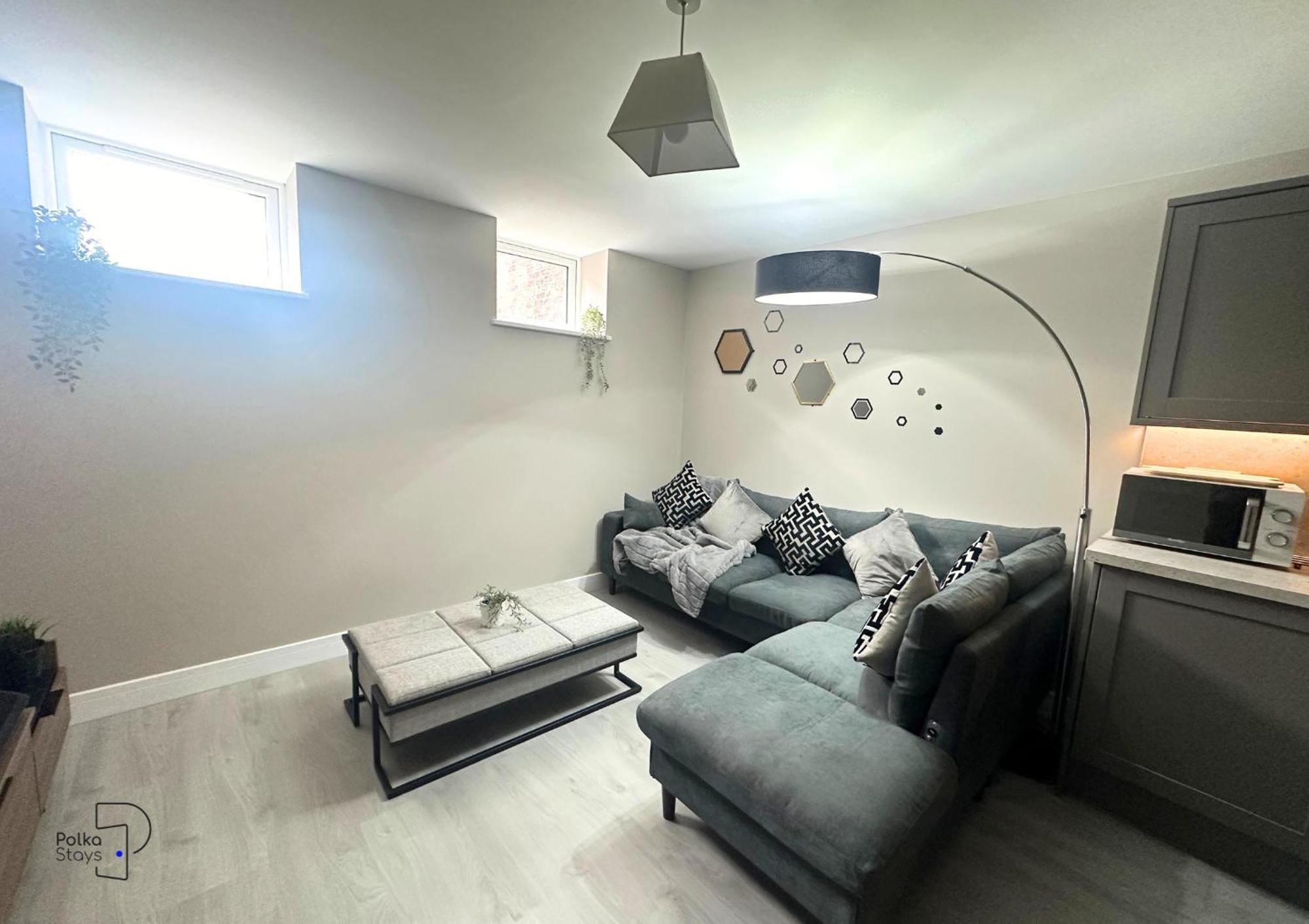 Hanley, Stoke - Modern Spacious Apartments By Polkastays Dış mekan fotoğraf