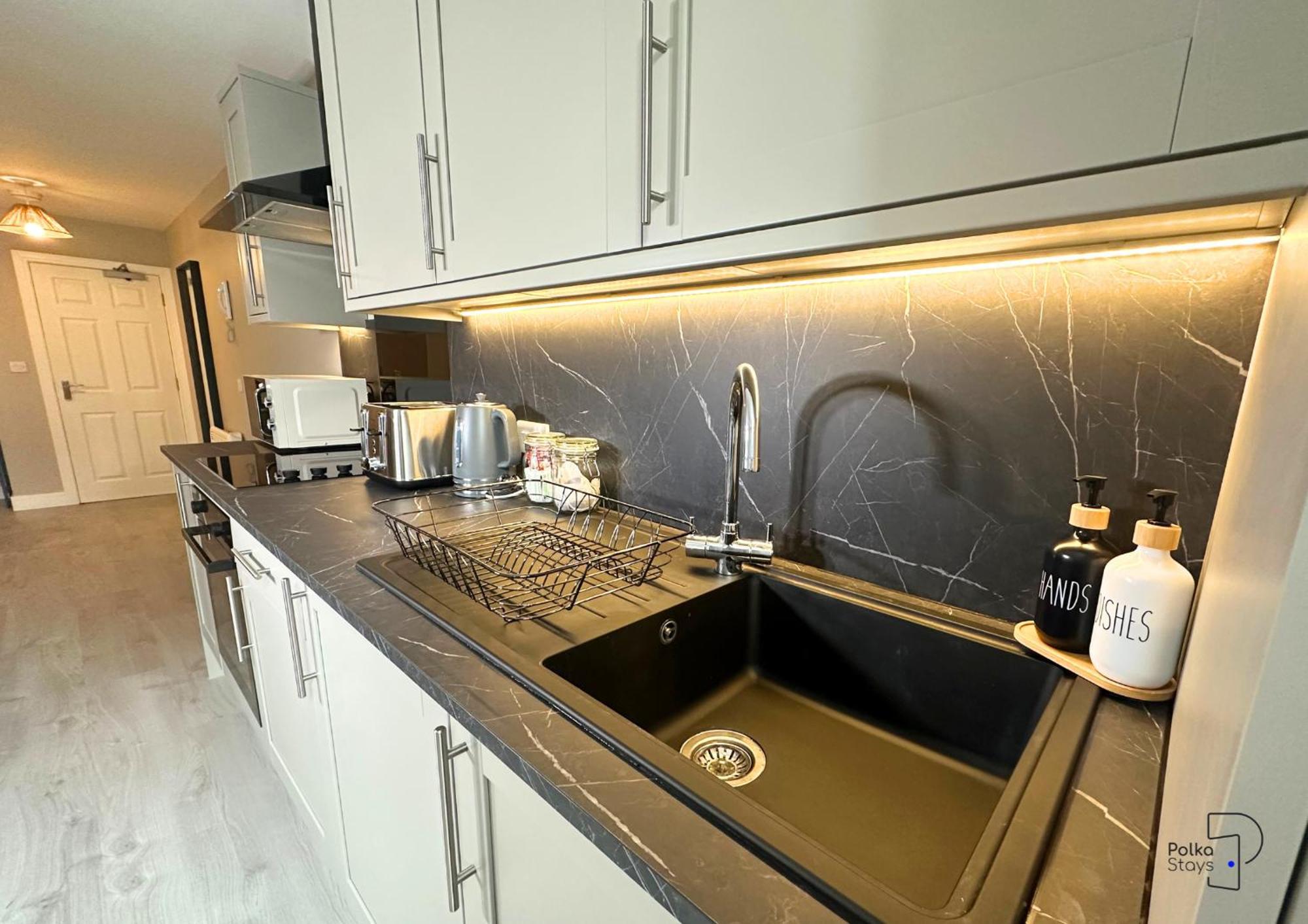 Hanley, Stoke - Modern Spacious Apartments By Polkastays Dış mekan fotoğraf